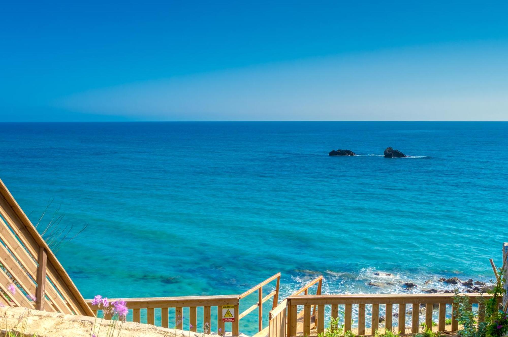 Villa Angela Agios Matthaios  Exterior photo